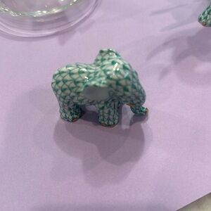 Herend hungry. #52651/93